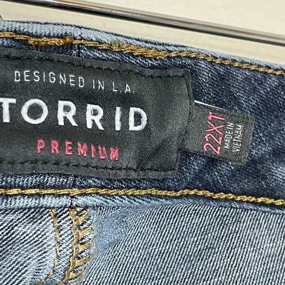 Torrid Women's Size 22XT Dark Blue Denim Straight Jeans - Picture 8 of 8